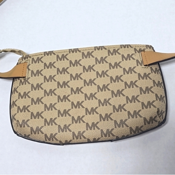 MICHAEL KORS White/Tan MK Monogram Adjustable Waist Belt w/Small Fanny Pack, NWT - Picture 8 of 8